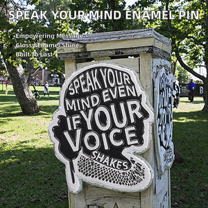 Pin de esmalte con cita famosa: Habla por ti misma, incluso si tu voz tiembla. Feminismo, Poder femenino. Broche, insignia, joyería, regalo para amigas. - Product Image 3