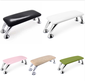 Cojín de Mano Profesional de Cuero PU Suave con Logotipo Personalizado para Salón de Uñas, Marco de Gel Grande con Base de PVC, Diseño Portátil y Moderno - Product Image 3