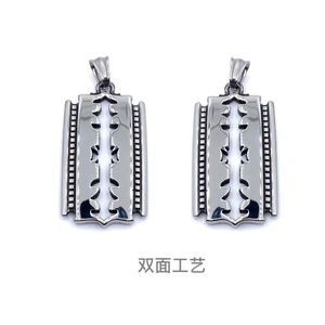 จี้สร้อยคอผู้ชายดีไซน์ปลายแหลมใบมีดสแตนเลส รุ่น 2160129 - Product Image 2