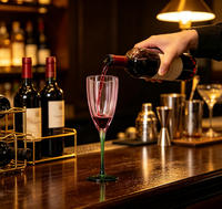 Verres à vin en cristal sans plomb à pétales dégradés élégants, rayures verticales vintage, parfaits pour les mariages, les fêtes et les bars à domicile