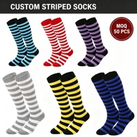 Chaussettes rayées européennes à la mode, chaussettes hautes à thème de Noël, chaussettes assorties pour la famille, chaussettes cosplay JK