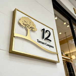 Plaque de signalisation créative moderne en métal imitation <span class=keywords><strong>pierre</strong></span> pour usage extérieur professionnel, durable et résistante à l'eau, pour hôtels et appartements - Product Image 1