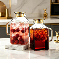 Carafe à eau en verre transparent résistant à la chaleur de forme carrée minimaliste moderne de 1 gallon avec couvercle
