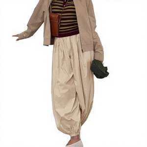 Pantalon de détente large en denim teint, taille haute élastique, respirant, pour femme, collection automne, avec poches - Product Image 4