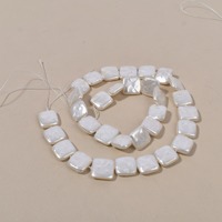 Vente en gros de perles de coquillages naturelles géométriques en forme de cœur de 12-13 mm, perles rondes carrées, imitation de perles baroques pour bricolage