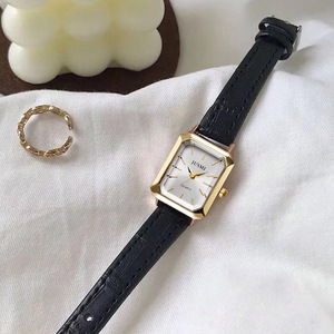 Reloj de pulsera de cuarzo de lujo para mujer, estilo artístico, forma cuadrada pequeña, elegante, diseño Simple, correa de cuero, reloj para mujer - Product Image 3