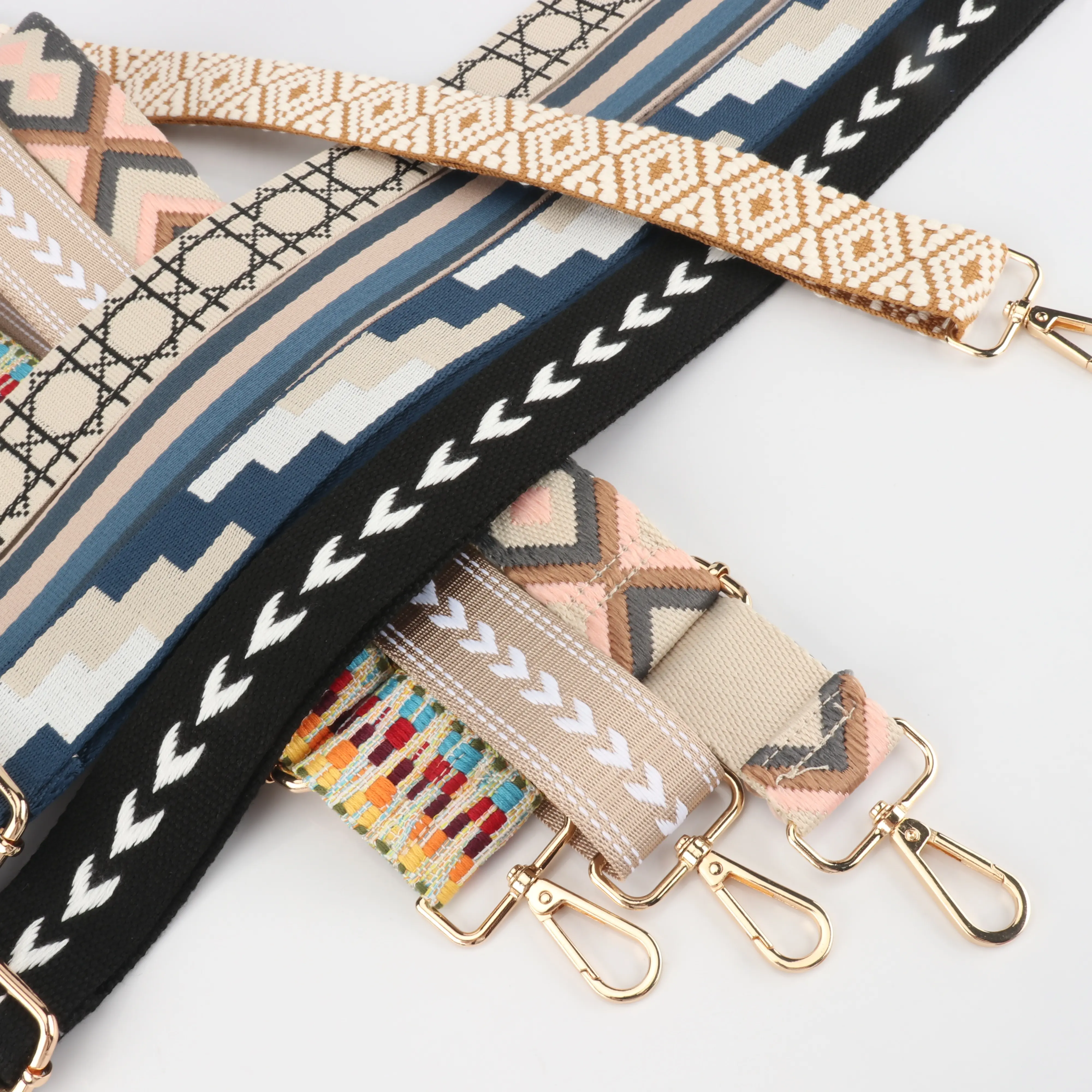 Broderie ethnique Accessoires ajustables Épaule personnalisée Portée oblique Longue bandoulière Sangles de guitare Sangles de sac pour femmes