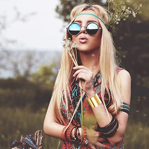 Pulsera <span class=keywords><strong>de</strong></span> Metal para mujer, brazalete <span class=keywords><strong>de</strong></span> modelado con patrón hueco, con personalidad y anillo <span class=keywords><strong>de</strong></span> alambre abierto, 2023 - Product Image 4