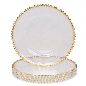 <span class=keywords><strong>Assiette</strong></span> de présentation ronde en <span class=keywords><strong>plastique</strong></span> transparent de 13 pouces avec bord doré et perles dorées pour décoration de mariage et dîner de fête - Product Image 1
