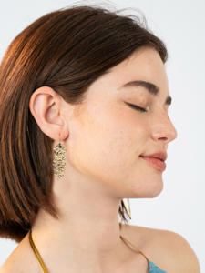 Pendientes CUCOCUCA YXQ E270 de Acero Inoxidable Dorado con Diseño Sofisticado de Agujas de Pino - Product Image 3