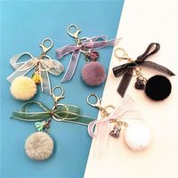 Porte-clés Levify en peluche légère avec design anime, matériau doux et écologique, pendentif 3D durable pour accessoires multi-occasions