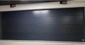 Porte <span class=keywords><strong>de</strong></span> <span class=keywords><strong>garage</strong></span> en acier sectionnelle américaine moderne isolée 9x7 pour résidences, avec fenêtres à clapet 9x7 pour villas, surface finie - Product Image 2
