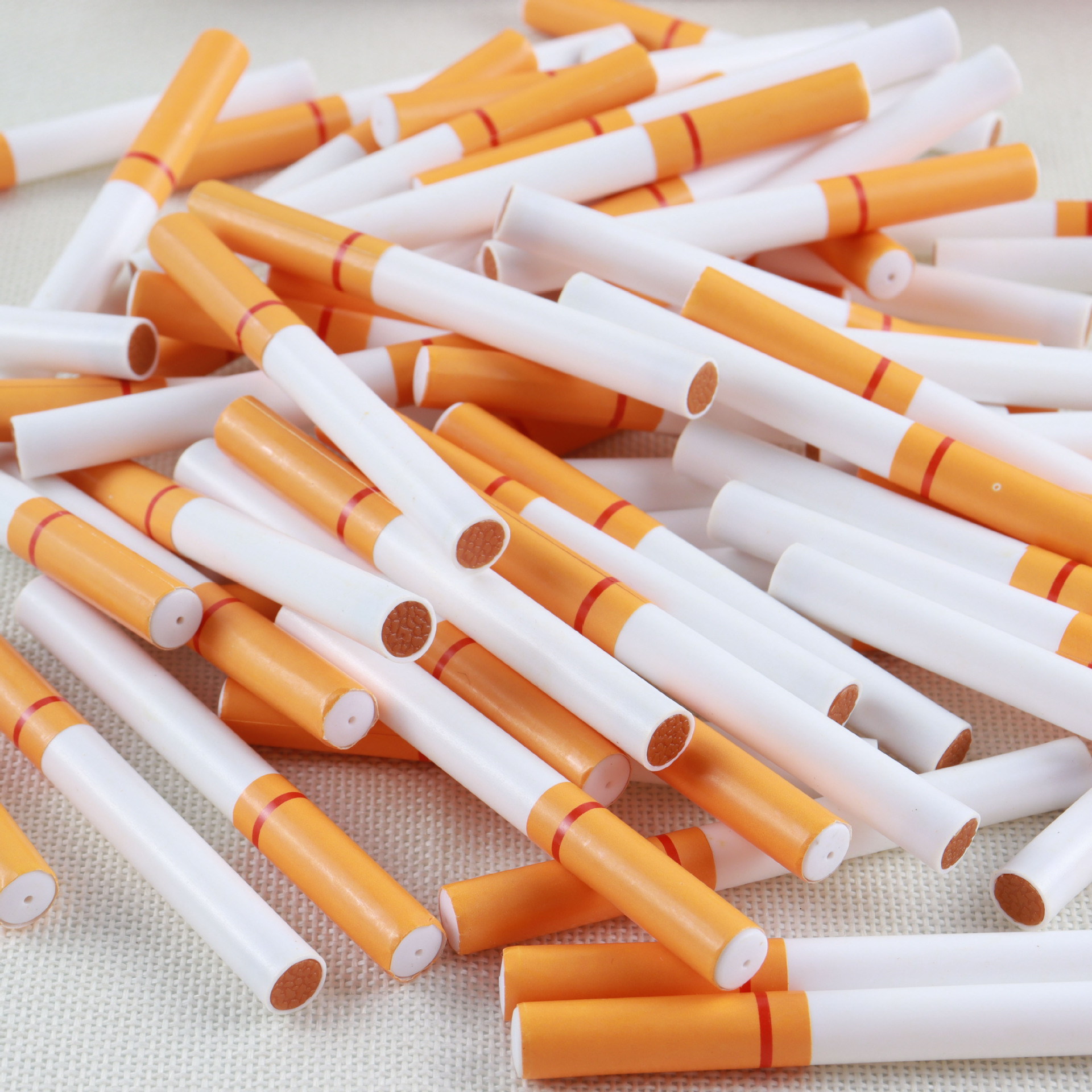 what's the difference between cigarettes and vapes Great question! Here's a clear comparison of smoking vs. vaping, especially in  the context of surgical and skin health (like facelift outcomes): --- 🚬  Smoking (Tobacco) – WORSE overall 🔴 Key Harms: