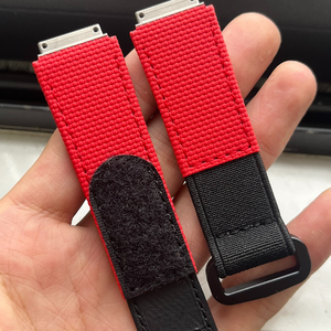 สายนาฬิกาที่ใช้ร่วมกันได้รุ่น 67-02, ยางฟลูออโรพรีเมียมสีแดง, หนังแท้, สายรัดแบบตีนตุ๊กแกแบบปลดเร็ว - Product Image 2