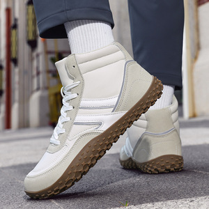 รองเท้าวิ่งกันน้ำระบายอากาศได้ดี ผลิตจากไมโครไฟเบอร์ ดีไซน์สปอร์ตคลาสสิก สำหรับผู้หญิงและผู้ชาย พื้นรองเท้าทำจากยาง - Product Image 2