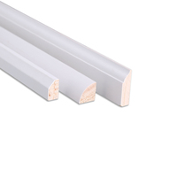 Moulure de sol en bois blanc moderne, profil quart de cercle, légère, imperméable, durable et écologique