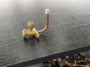 Chất Lượng Cao 1/4 "3/8" 1/2 "5/8" Đồng Chia Dịch Vụ Van L Uốn Cong Gas Dừng <span class=keywords><strong>Ac</strong></span> Ngoài Trời Brass Điều Hòa Không Khí Các Bộ Phận - Product Image 2