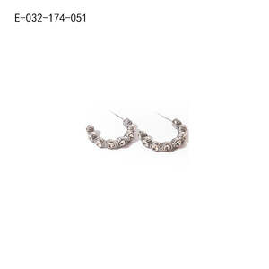 Boucles d'oreilles fines en acier inoxydable 316L avec placage or PVD, bijoux durables et résistants pour femmes, accessoire de mode - Product Image 1