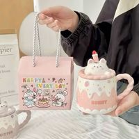 Boîtes cadeaux en carton recyclable sur mesure avec fermeture magnétique et poignées, conçues pour contenir des tasses en céramique