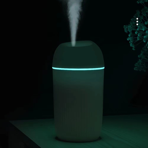 Factory Supply Car USB Humidifier Portable <strong>Mini</strong> USB Powered One Key Operation Manual Control Colorful Ambient Light Aromatherapy - Product Image 1