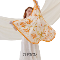 Écharpes en soie vintage personnalisées CHROMA, motif fleur de magnolia, imprimées recto-verso, en satin de soie carré