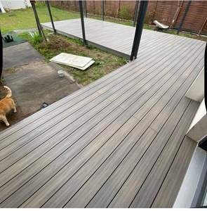 Plancher de <span class=keywords><strong>terrasse</strong></span> rond semi-creux anti-taches <span class=keywords><strong>en</strong></span> <span class=keywords><strong>bois</strong></span> et plastique composite de haute qualité anti-termites pour l'extérieur - Product Image 5