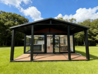 Conteneur préfabriqué moderne de luxe extensible de 20 pieds/30 pieds/40 pieds avec salle de bain et cuisine, maison conteneur avec mur fenêtre