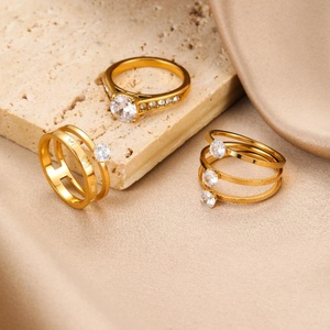Bague géométrique simple en diamant plaqué or 18 carats pour femme, bijoux à succès - Product Image 2