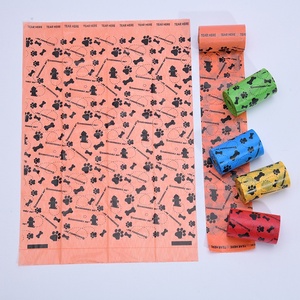 Venta al por mayor Eco-Friendly HDPE <span class=keywords><strong>EPI</strong></span> <span class=keywords><strong>4</strong></span> rollos desechables biodegradables bolsas para caca de perro - Product Image 3