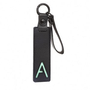 Llavero con las 26 letras del alfabeto inglés, accesorios modernos de cuero para coche, colgante pequeño y sencillo personalizable - Product Image 3