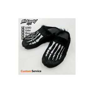 Zuecos de Plataforma de Felpa Bordados Personalizados de Moda 2024 para Hombre, Zuecos de Felpa Casuales para Hombre - Product Image 1