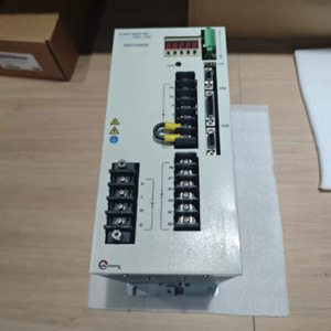 Contrôleur de moteur Dongrong Servo Drive VLPSV-100P3-ER 384V 1.154kW - Product Image 3