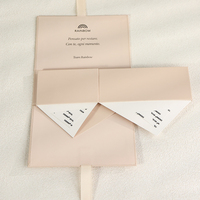 Coffret Cadeau Luxe Personnalisé avec Logo, Boîte Rigide en Papier Beige Nude, Emballage Magnétique Minimaliste avec Ruban, Boîte à Bijoux Tiroir pour Entreprise
