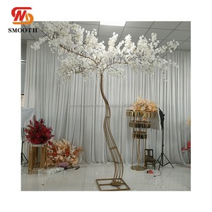 ต้นไม้ประดิษฐ์ดอกซากุระสีขาวต้นไม้ลำต้นโลหะสีทองสำหรับทางเข้าและฉากหลังตกแต่งงานแต่งงาน - Product Image 5