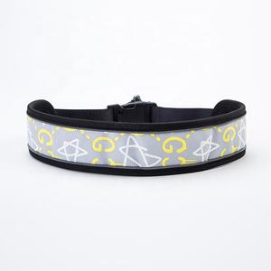 Cinta reflectante de cuero PU Diseñador de impresión con <span class=keywords><strong>collar</strong></span> de perro Accesorios de moda para mascotas Collares de cuero de lujo para perros y Mascotas - Product Image 5