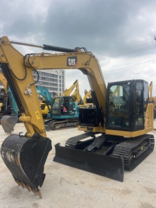 Miniexcavadora de 7 Toneladas con Cucharón de Excavación de 0.33m de Capacidad, Equipo Usado con Motor, Caja de Cambios y PLC - Product Image 3