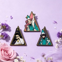 Broche en alliage en forme de personnage de dessin animé triangulaire, écusson décoratif pour vêtements, sacs à dos, sacs, accessoire cadeau