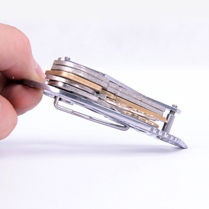<span class=keywords><strong>Porte</strong></span>-clés LFEDC <span class=keywords><strong>Porte</strong></span>-clés multi-outils <span class=keywords><strong>Porte</strong></span>-clés Smart Pocket Clip Outils de poche avec ouvre-bouteille Coupe-<span class=keywords><strong>ceinture</strong></span> - Product Image 2