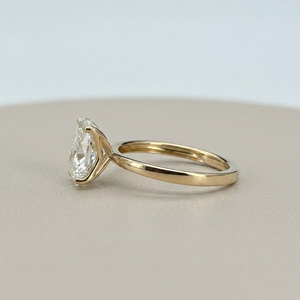 <span class=keywords><strong>Anello</strong></span> di Fidanzamento in Oro Giallo 18K con <span class=keywords><strong>Diamante</strong></span> Ovale CVD da Laboratorio IGI HQ Gems Au750 D VS1 da 2, 3, 4, 5 carati - Product Image 6