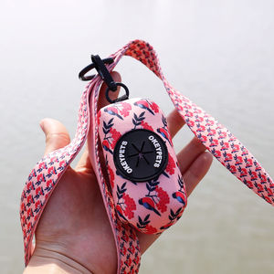 Accesorios portátiles de neopreno personalizados para mascotas, dispensador de bolsas de basura, bonito soporte para bolsas de caca de perro - Product Image 2