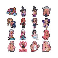 Nouveau design Karol G PVC Fashion Girl sabot Charms Karol g sabot Shoe Charms Cheveux rouges et roses