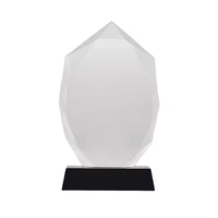 Trophée en cristal facetté, style ange, écologique, base noire polie, gravé