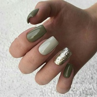 Échantillon gratuit Ongles artificiels de luxe à l'aspect naturel, de longueur moyenne, courts et carrés