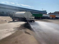 Camion d'arrosage mobile HOWO à livraison rapide, avec réservoir renforcé de 4 à 6 m³, pour le nettoyage routier, destiné à l'exportation