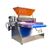 Type d'étape déposant de bonbons aux fruits durs petit cylindre de forme de moulage de cube fournisseur de machine de bonbons mous