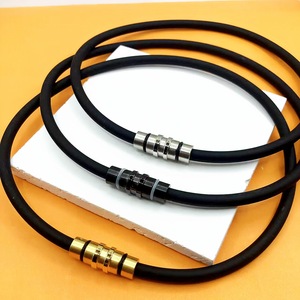 Collier unisexe en silicone à ions négatifs, anti-fatigue, équilibre énergétique, boucle magnétique, collier sportif pour hommes et femmes - Product Image 1