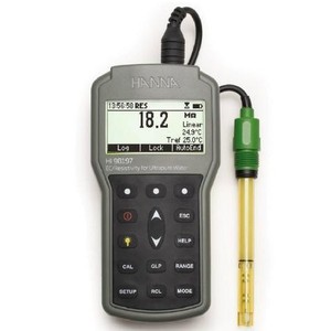 Conductimètre d'eau ultrapure Hanna HI98197, 0,001 à 9,999 Scm, testeur de résistivité, de conductivité électrique (EC), de TDS et de température - Product Image 1