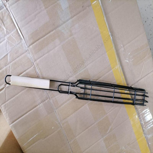 Panier de cuisson portable C341 en acier inoxydable antiadhésif avec poignée en bois pour barbecue – Vente en gros - Product Image 3