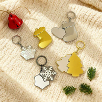 Miroir de poche compact décoratif créatif en forme de flocon de neige, sapin ou chaussette pour Noël, idéal comme porte-clés ou ornement de sac