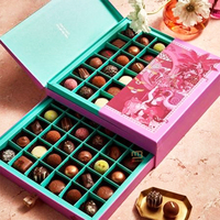 Boîte cadeau unique de chocolat sucré de la Saint-Valentin Emballage en papier de luxe Boîte à bonbons divisée Boîte à bonbons d'emballage de chocolat pour dessert personnalisée